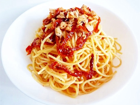 ドライトマトとツナのパスタ